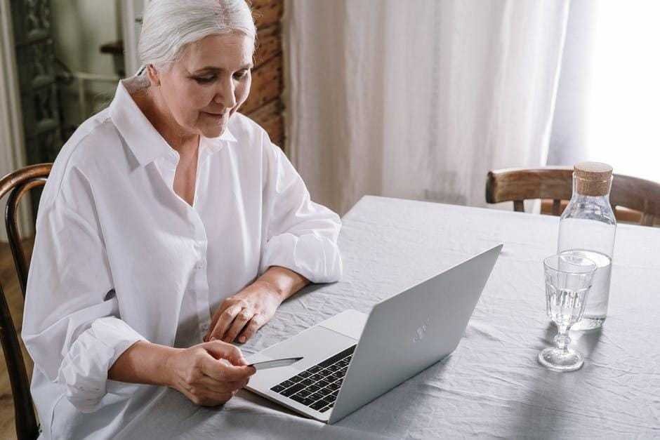 Top 7 Online Learning Designed Platforms for Seniors
